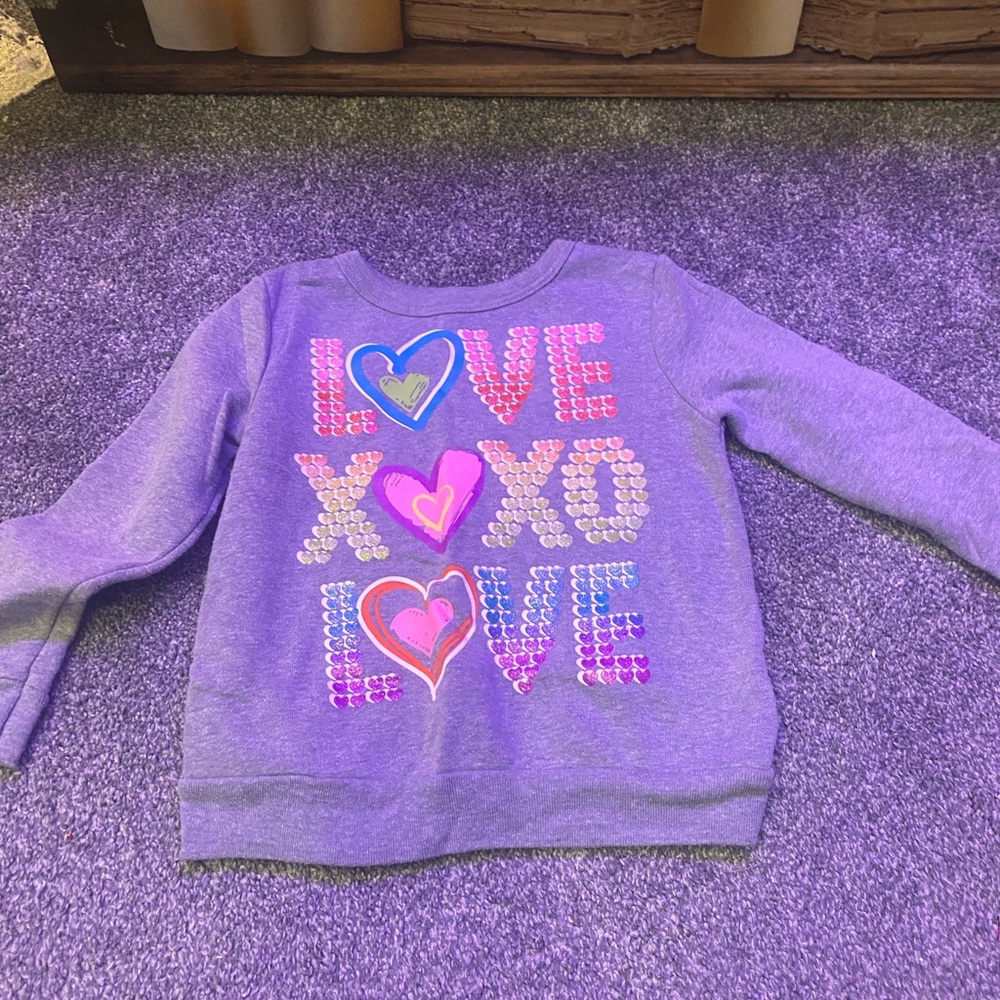 Xoxo love sweatshirt like new